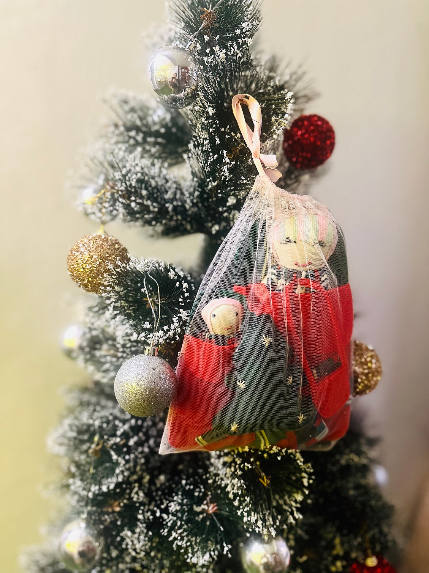 Christmas Mini Dolls Set