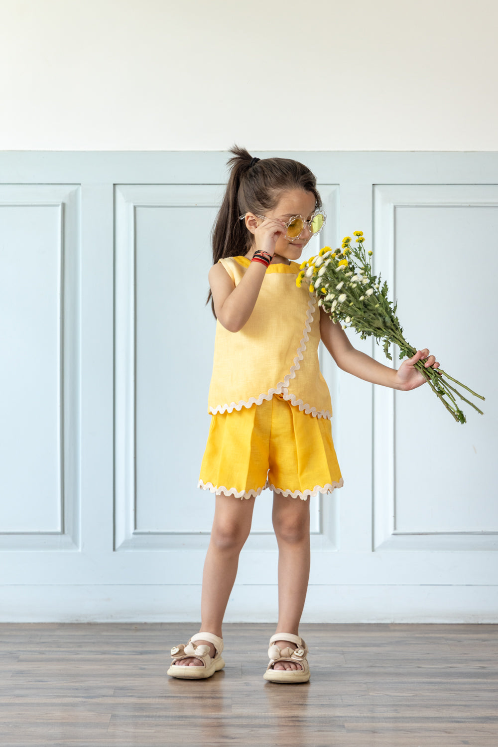 Sunshine Ombre Top With Bermuda Pleated Shorts