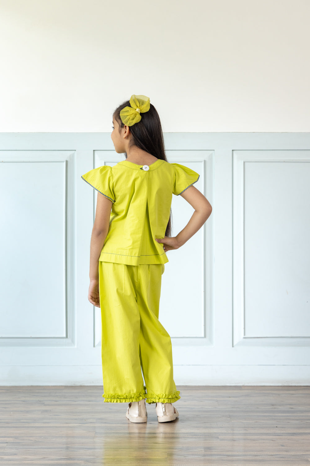 Knotted Bow Top With Culottes