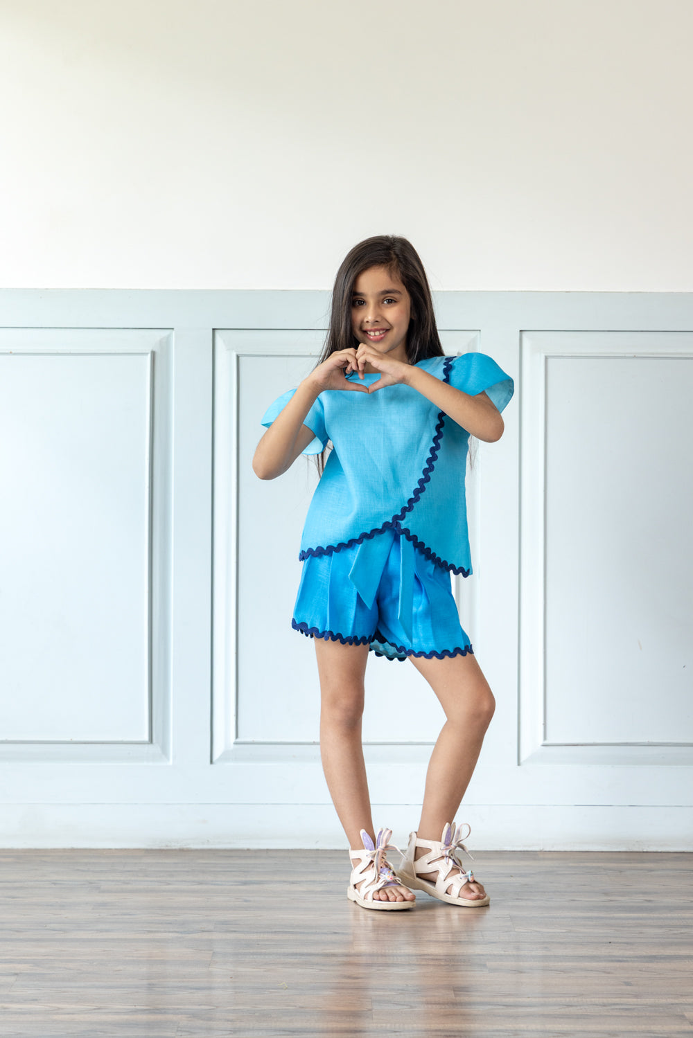 Blue Sky Ombre Top With Bermuda Pleated Shorts