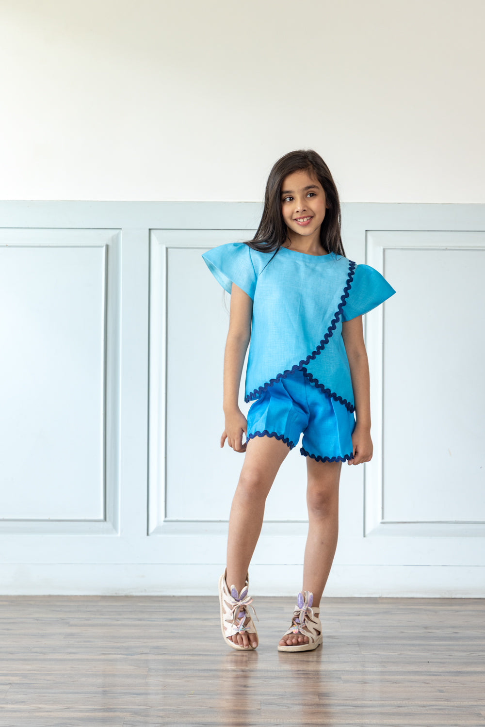 Blue Sky Ombre Top With Bermuda Pleated Shorts