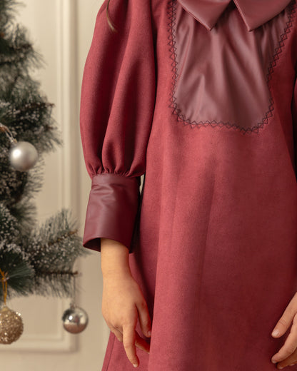Suede Contrasting Collar Dress